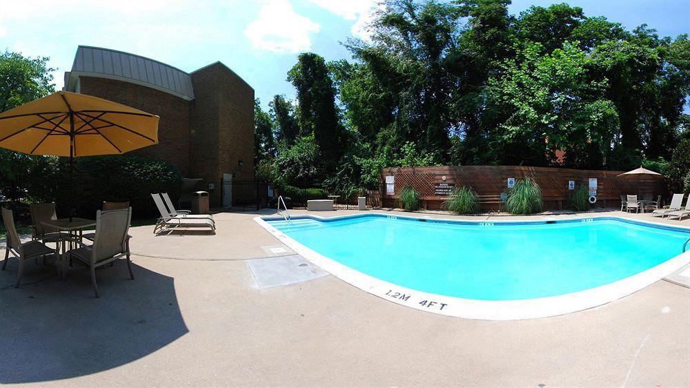 Clarion Pointe Charlottesville Exteriör bild