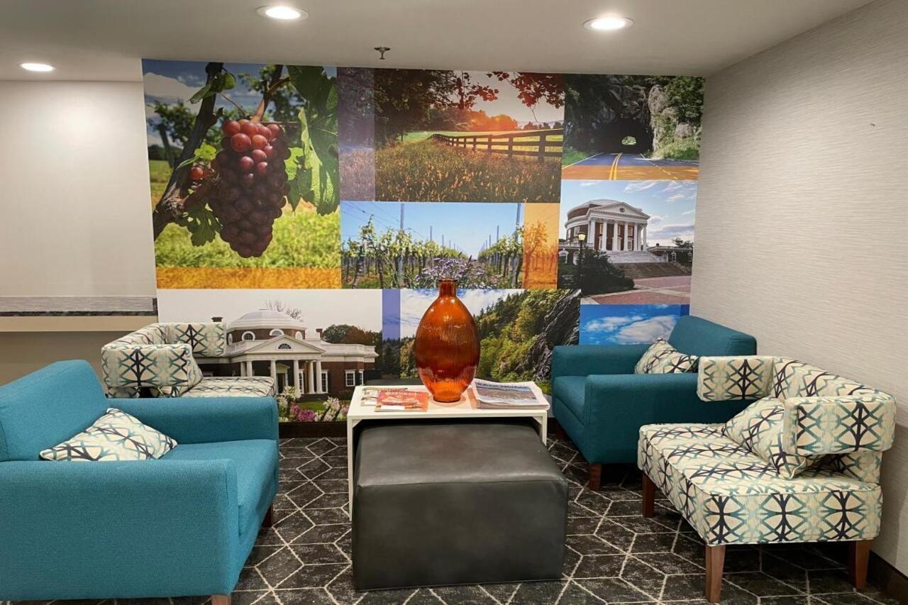 Clarion Pointe Charlottesville Exteriör bild